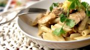Паста с курицей в сливочно-горчичном соусе